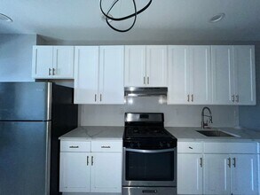 483 Kennedy Blvd, Unit 1F in Bayonne, NJ - Building Photo - Building Photo