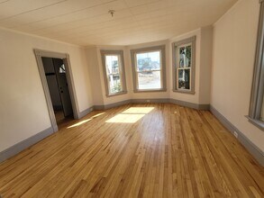 355 Ohio St in Bangor, ME - Foto de edificio - Building Photo