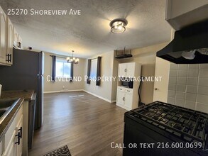25270 Shoreview Ave in Euclid, OH - Building Photo - Building Photo