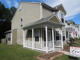 107A Heather Way in Tabb, VA - Building Photo