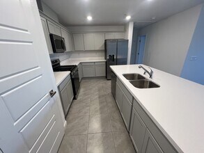 4963 Aitana Ave in Las Vegas, NV - Building Photo - Building Photo