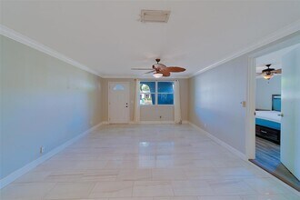 10451 119th St in Largo, FL - Foto de edificio - Building Photo