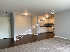 11 Simpson St in Geneva, IL - Building Photo - Building Photo