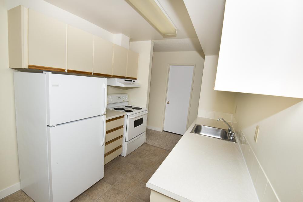 South Ridge Apartments in Edmonton, AB - Building Photo