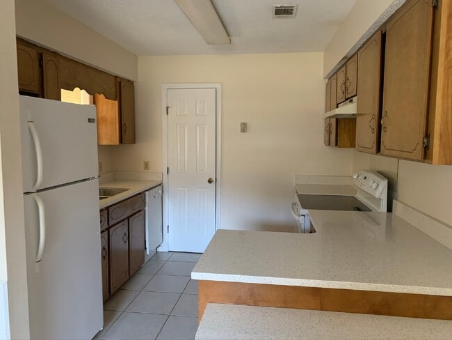 98 J V Rd in Hinesville, GA - Building Photo - Building Photo