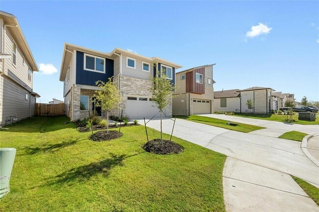 136 New Hvn St in San Marcos, TX - Foto de edificio - Building Photo