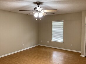 1009 Friartuck Trl in Ladson, SC - Foto de edificio - Building Photo