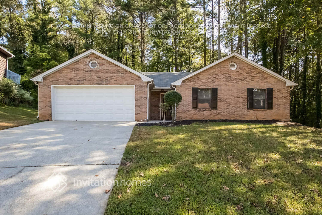 1188 Dustin Ct in Stone Mountain, GA - Building Photo