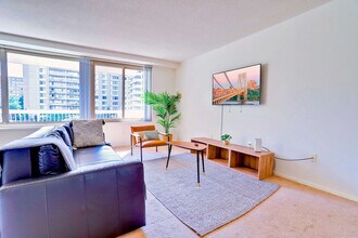 1600 S Eads St, Unit FL3-ID1022415P in Arlington, VA - Building Photo - Building Photo