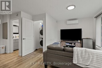 692 Claude St in Ottawa, ON - Building Photo - Building Photo