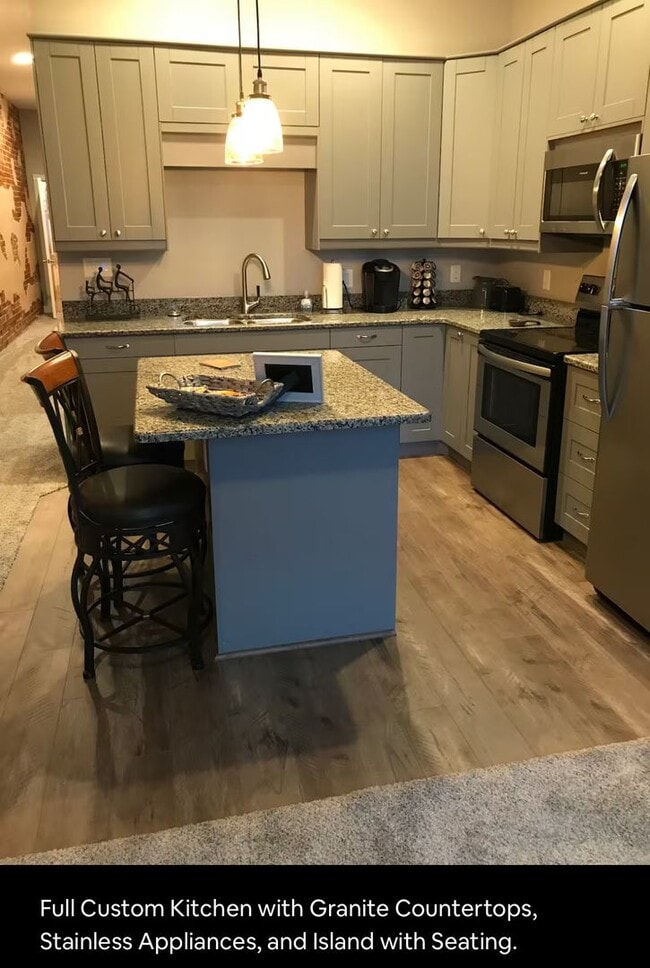 property at 17 E Madison Ave