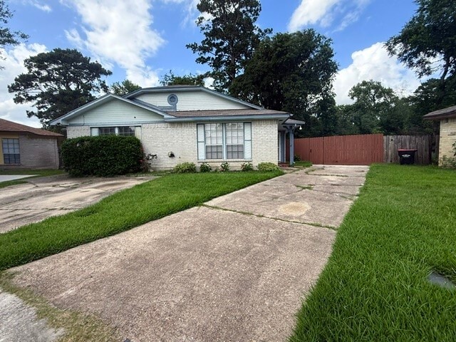 property at 3121 Oak Rock