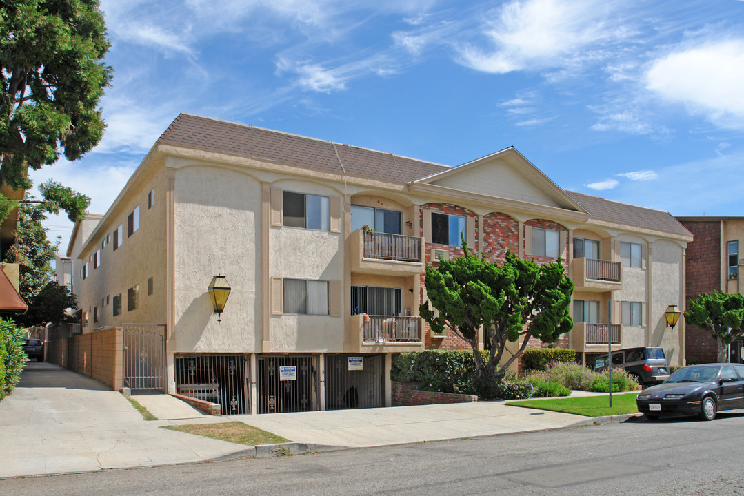 3684 Watseka Ave in Los Angeles, CA - Foto de edificio