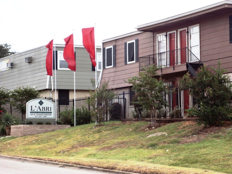 L Abri Of Arlington in Arlington, TX - Foto de edificio