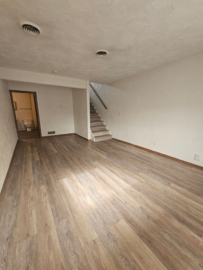 property at 754 W 61st St