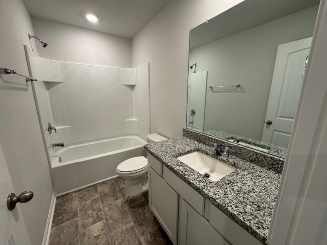 801 Dallas Dr in Columbia, TN - Building Photo - Building Photo
