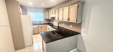 2510 NE 184th Terrace in North Miami Beach, FL - Building Photo - Building Photo