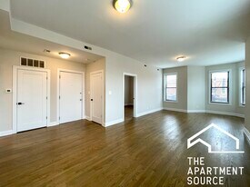 3404 W Fullerton Ave, Unit 2 in Chicago, IL - Building Photo