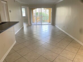155 NW 96th Terrace in Pembroke Pines, FL - Building Photo - Building Photo