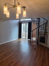 5757 Gaines St in San Diego, CA - Building Photo - Building Photo