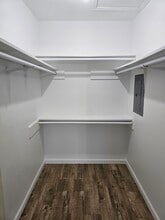 10555 Turtlewood Ct, Unit 1005 in Houston, TX - Building Photo - Building Photo