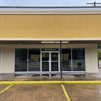 1004 Winnsboro Road in Monroe, LA - Building Photo