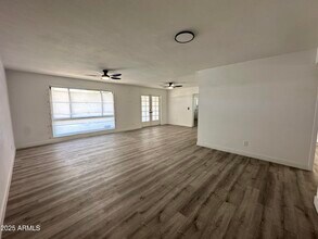 1917 W Ashland Ave in Phoenix, AZ - Foto de edificio - Building Photo