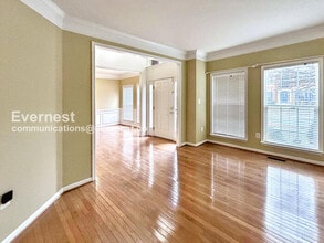 8197 Tenbrook Dr in Gainesville, VA - Building Photo - Building Photo