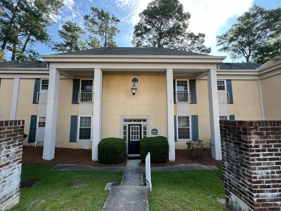 3600 Chateau Dr in Columbia, SC - Foto de edificio
