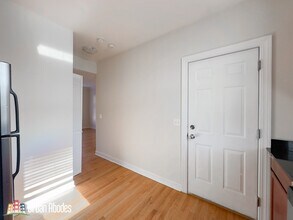 3242 N Clifton Ave in Chicago, IL - Building Photo - Building Photo