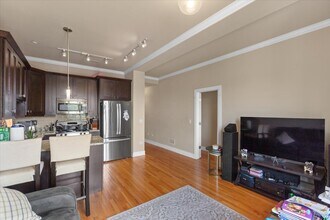 207 E 31st St in Chicago, IL - Building Photo - Building Photo