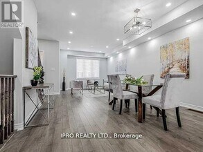 34 Rapids Ln in Hamilton, ON - Building Photo - Building Photo
