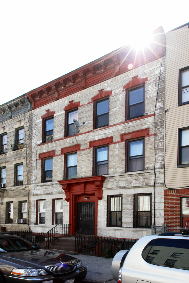 254 Melrose St in Brooklyn, NY - Building Photo - Building Photo