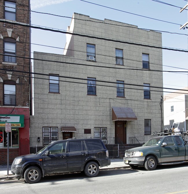 567-569 Palisade Ave