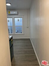 842 S Berendo St in Los Angeles, CA - Building Photo - Building Photo