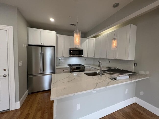 73 Pearl St in Somerville, MA - Building Photo - Building Photo