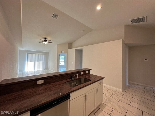 2943 Skyline Blvd in Cape Coral, FL - Building Photo - Building Photo