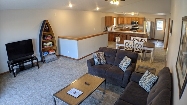 24424 178th St in Okoboji, IA - Building Photo - Building Photo