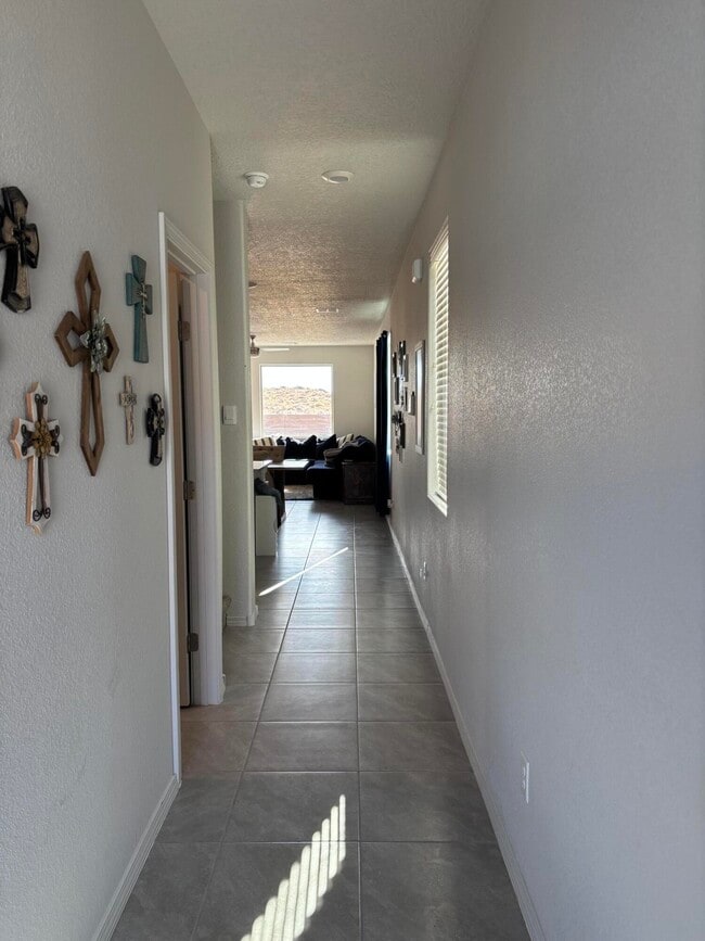 2444 Talisker St NE in Rio Rancho, NM - Building Photo - Building Photo