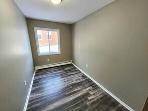 2 Reading Crescent in Saint John, NB - Building Photo - Building Photo