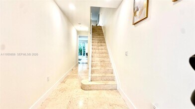 814 NE 19th Ave in Fort Lauderdale, FL - Foto de edificio - Building Photo