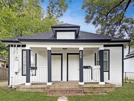 5341 Ash Ln in Dallas, TX - Building Photo