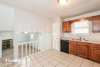 6076 Cherokee Valley Ln in Lithonia, GA - Building Photo - Building Photo