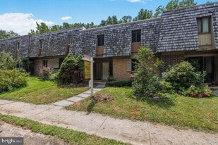19621 Sparr Spring Rd in Gaithersburg, MD - Building Photo