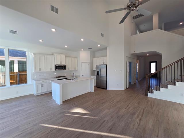 property at 724 Warleggan Wy