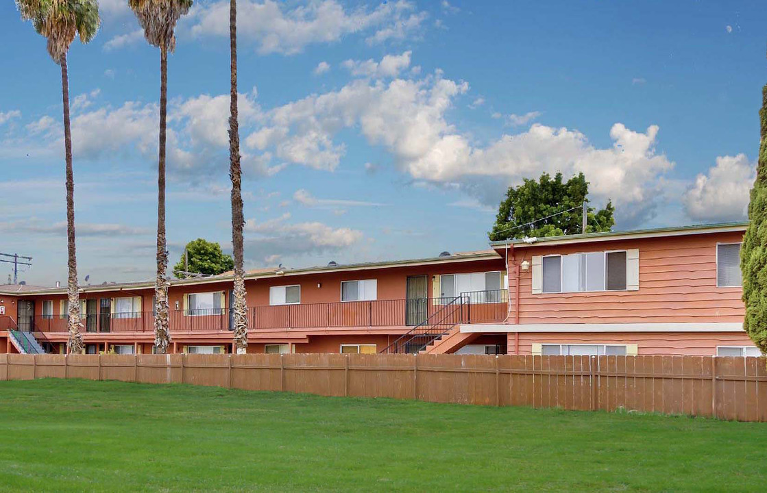 University Apartments in San Diego, CA - Building Photo