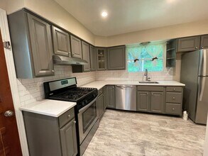 180 Montclair Ave in Pittsburgh, PA - Building Photo - Building Photo