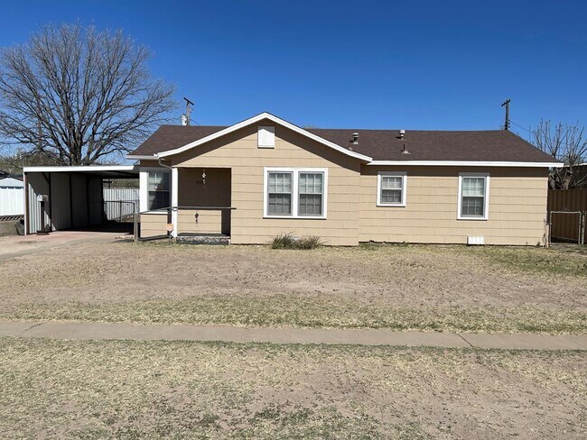 property at 1602 W 10th St
