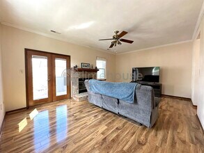 400 Greenview Dr in Virginia Beach, VA - Building Photo - Building Photo