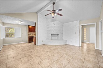 11111 Longcommon Dr in Houston, TX - Building Photo - Building Photo